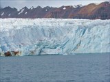 Высота ледника 10-15 метров